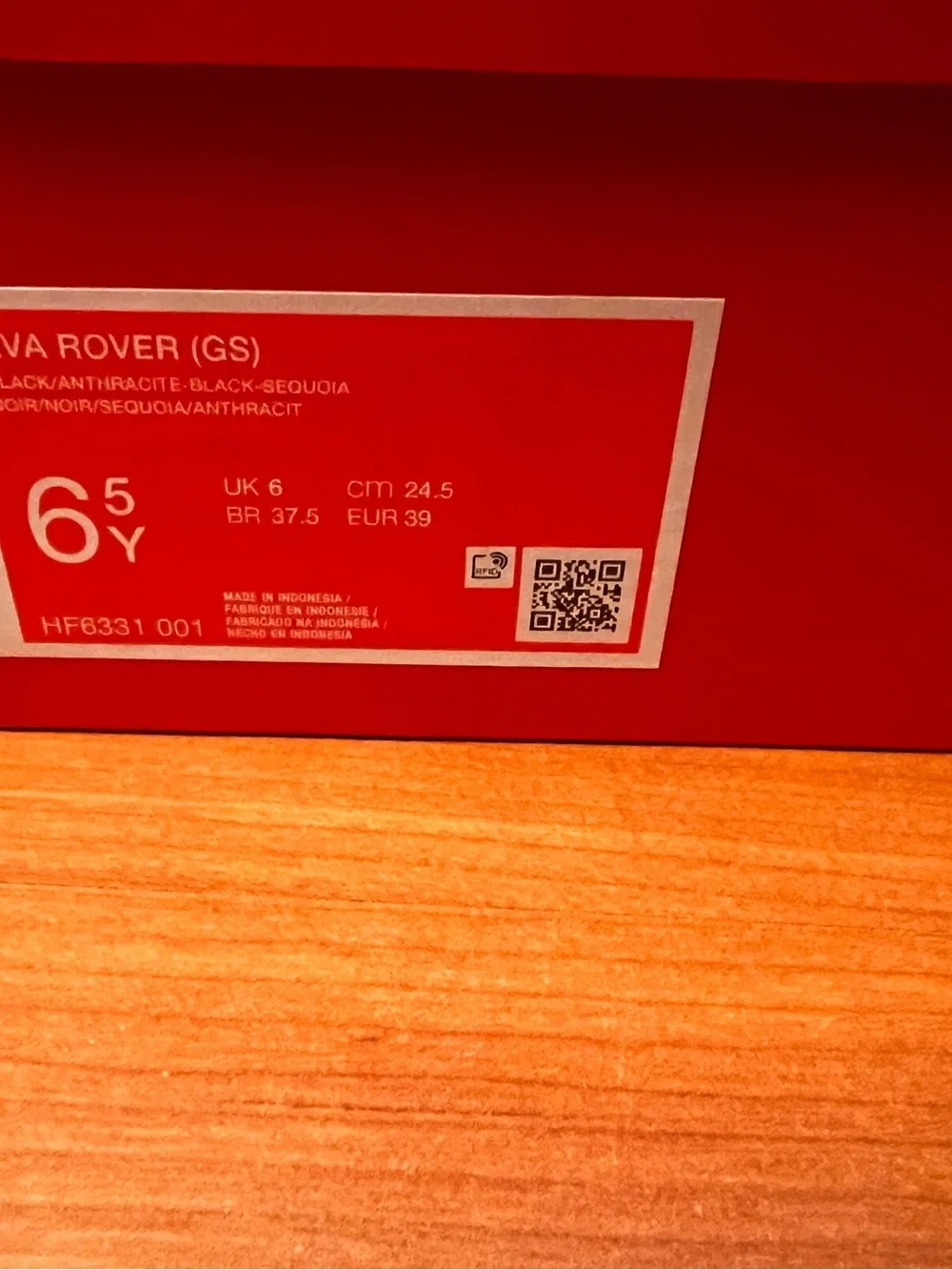 Nike Ava Rovers 6.5y or women’s 8 new